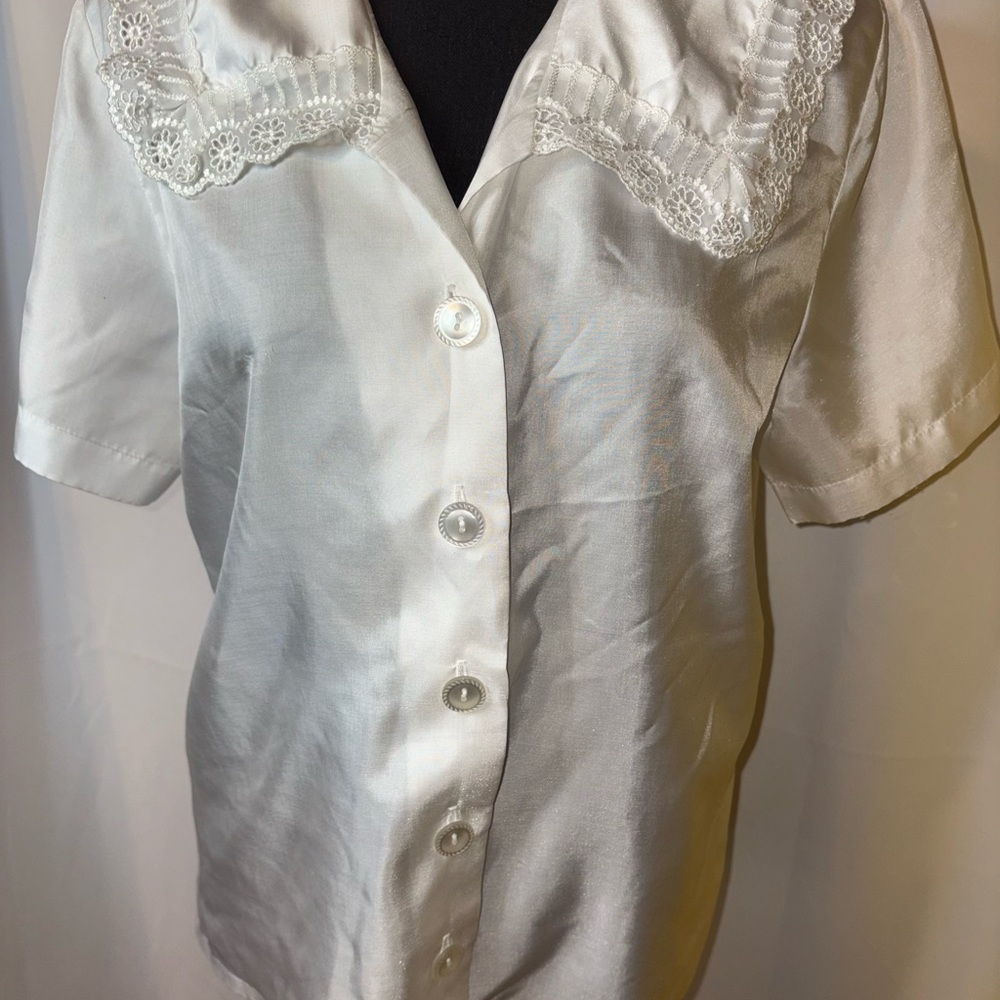 Vintage Cottage Core Elegant White Button Down Shirt Embroidered Size 6